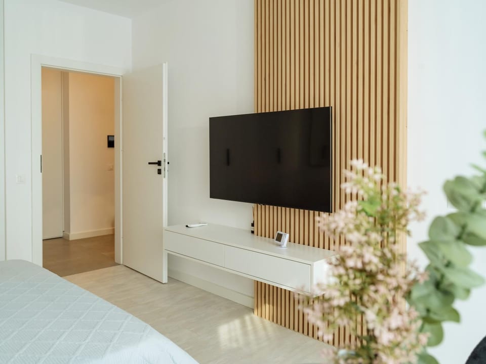 Green Charm Plaza Lujerului - Free Private Parking Apartment in Bucharest
