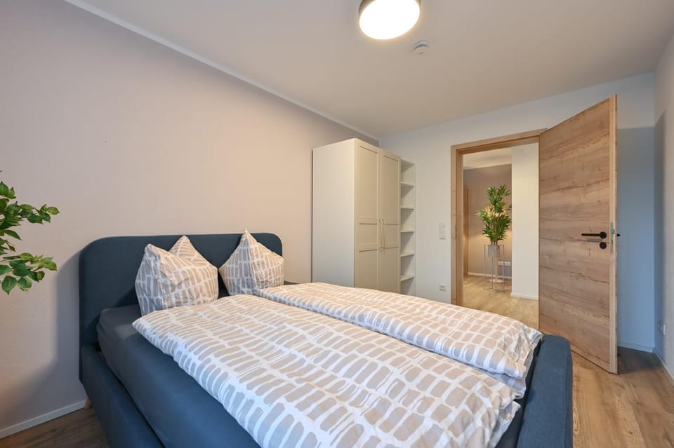 Bed, Photo of the whole room, Bedroom, wardrobe