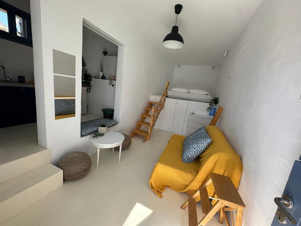 Serenity Nest Serifos House in Milos