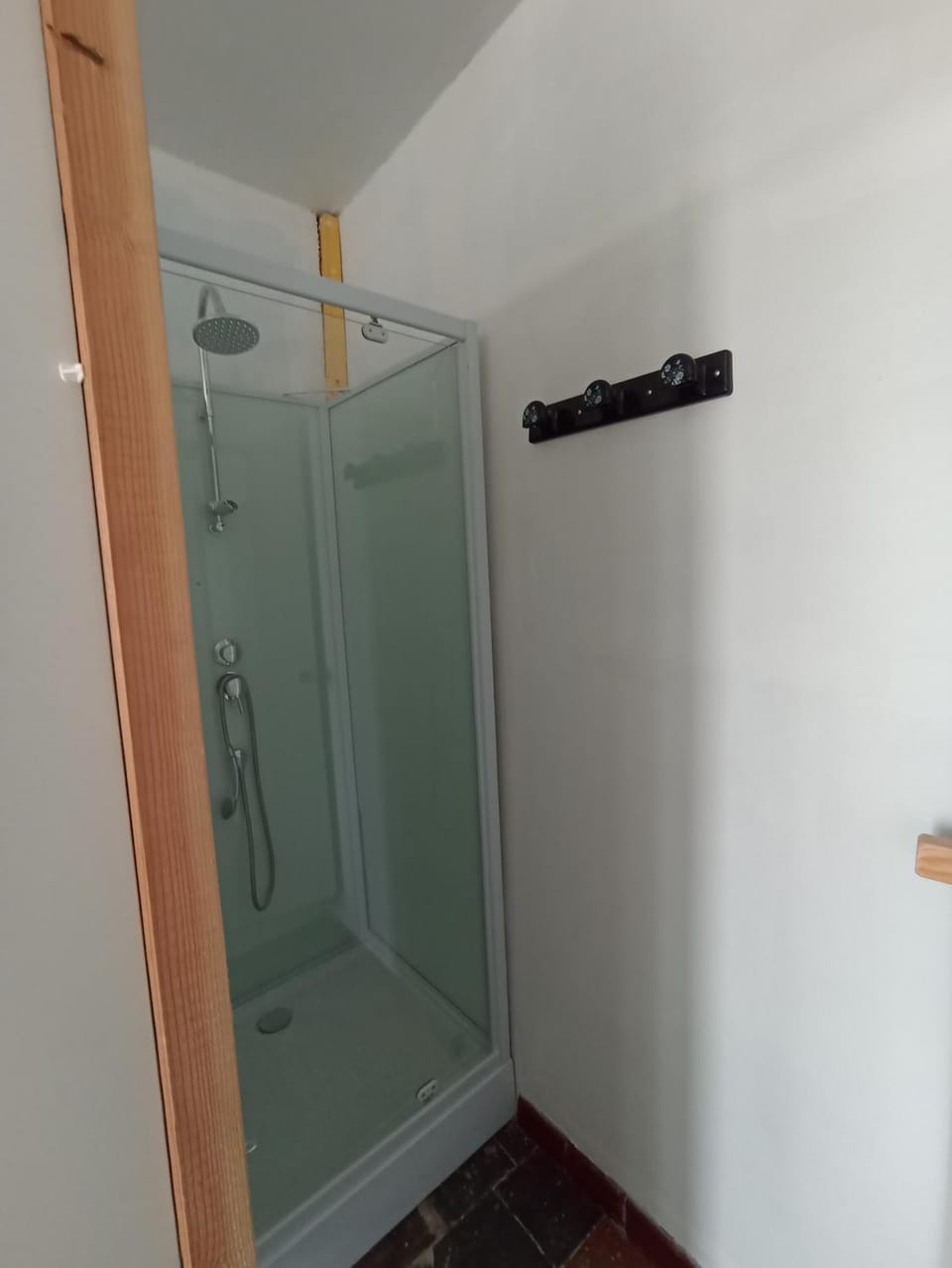 chambre pour 3 Hostel in Normandy