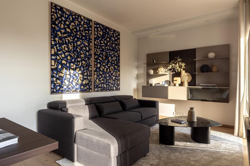 Living room, Seating area