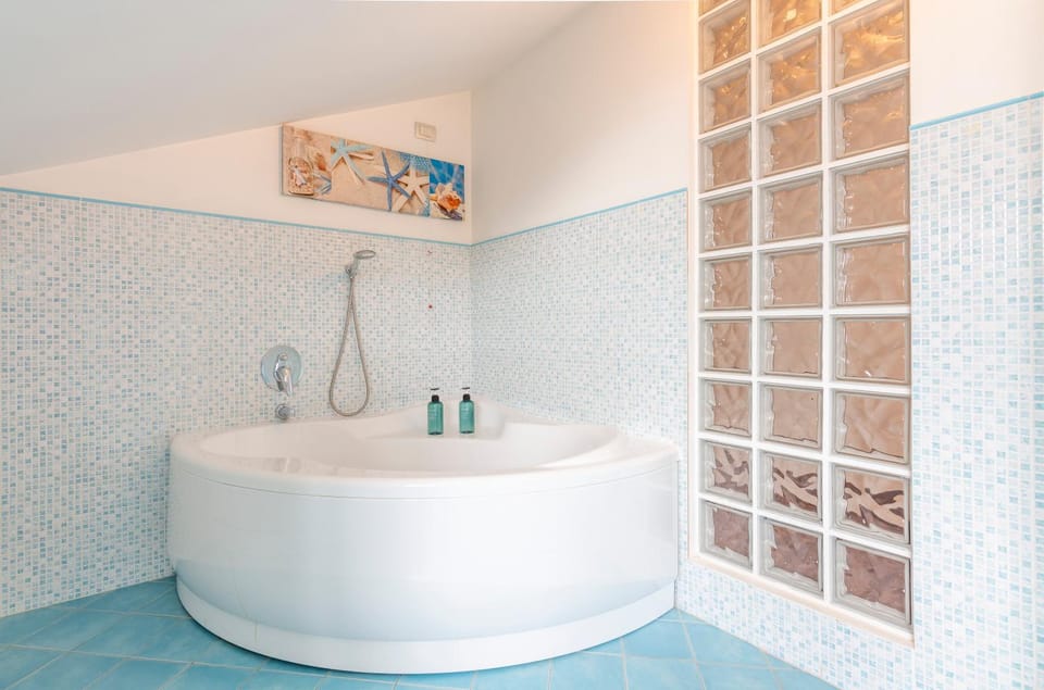 Bathroom, Bath