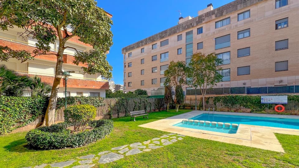 Garden, Swimming pool
