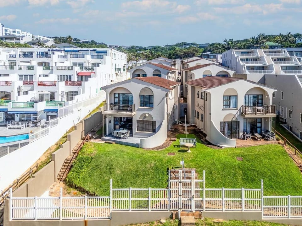 Property building, Neighbourhood, Garden, Garden view