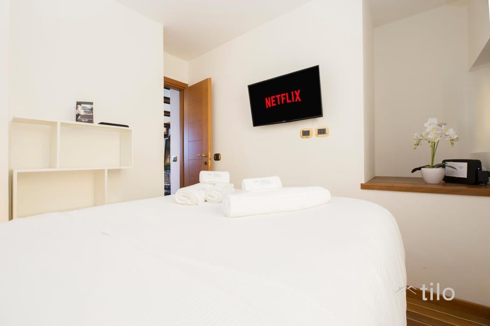 Bed, TV and multimedia, Kitchen or kitchenette, Photo of the whole room, Bedroom, minibar, towels