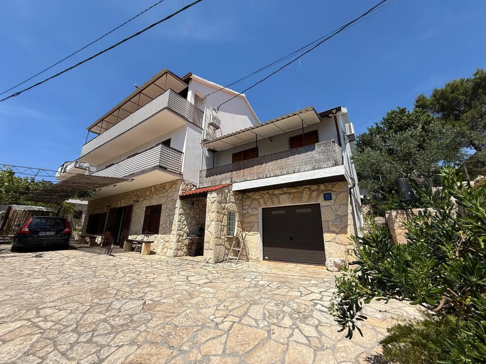 Property building, Street view