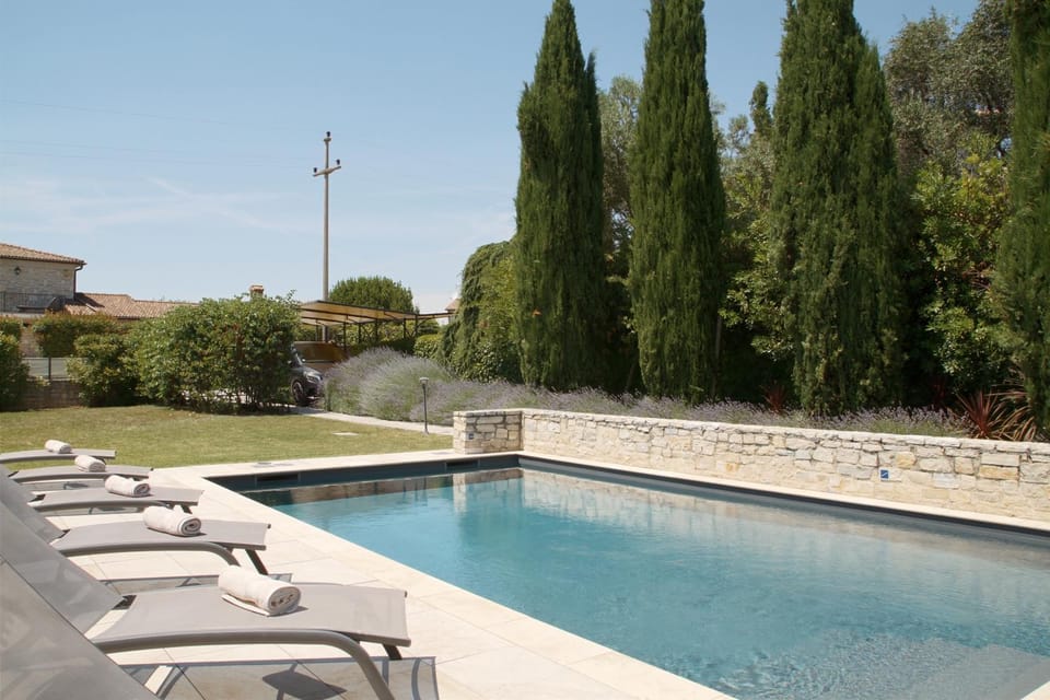 Day, Garden, Pool view, Swimming pool, sunbed
