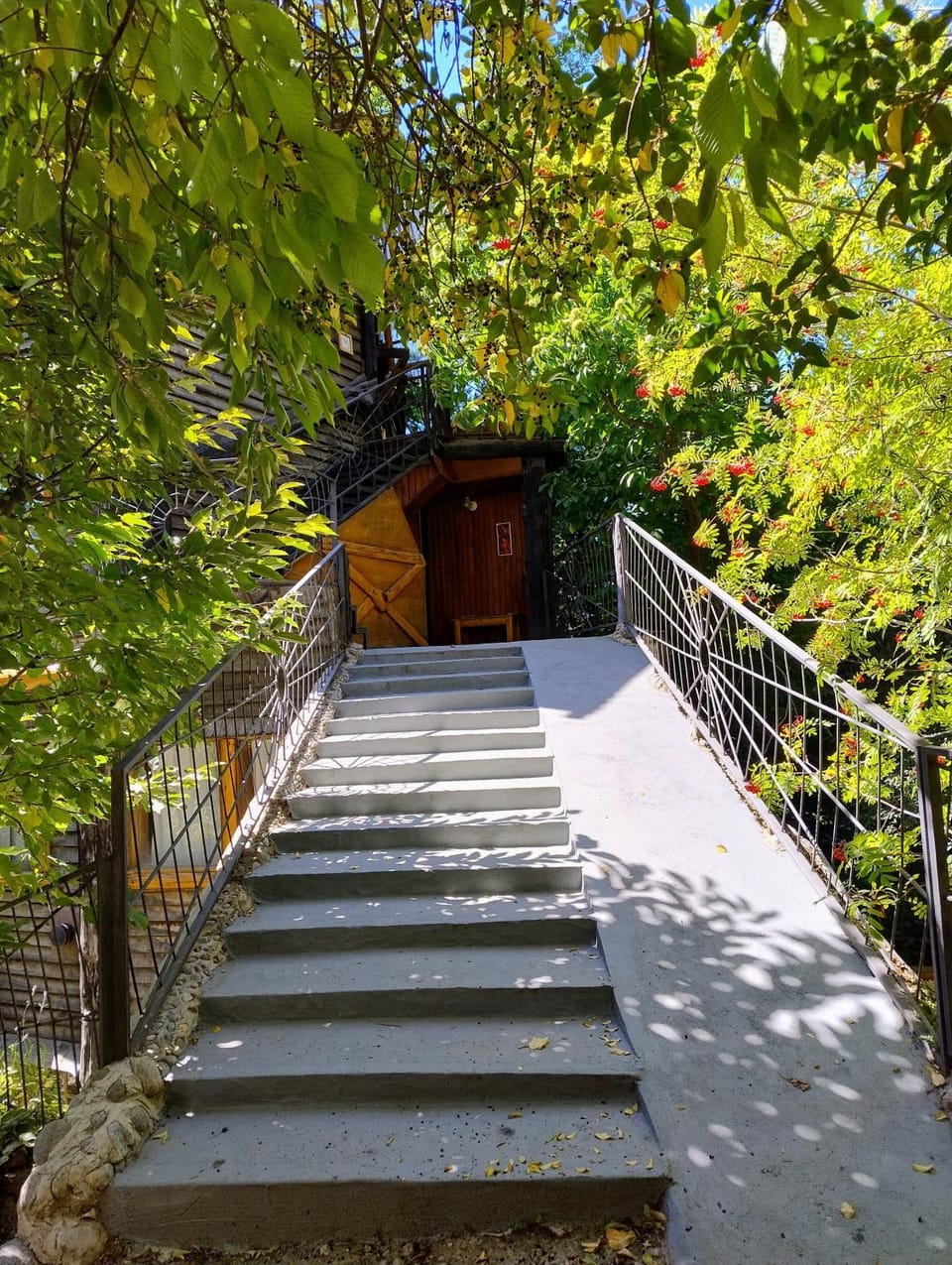 Facade/entrance