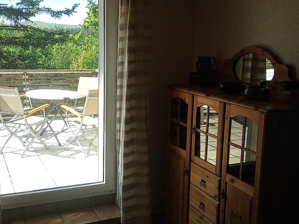 View (from property/room), Balcony/Terrace, Dining area