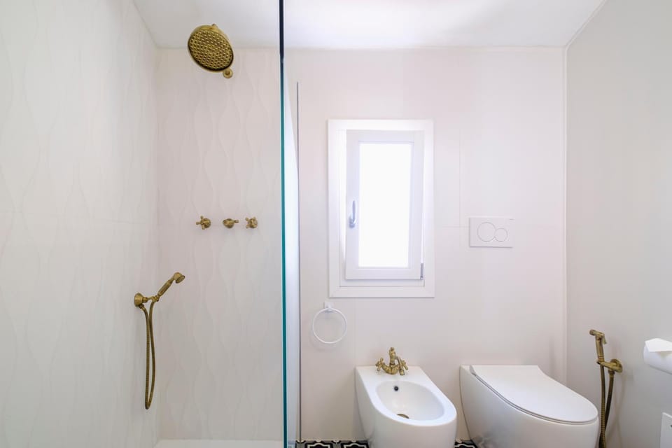 Shower, Bathroom, bidet