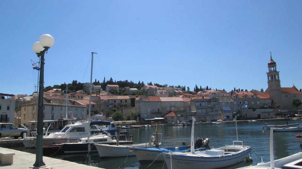 City view, Sea view