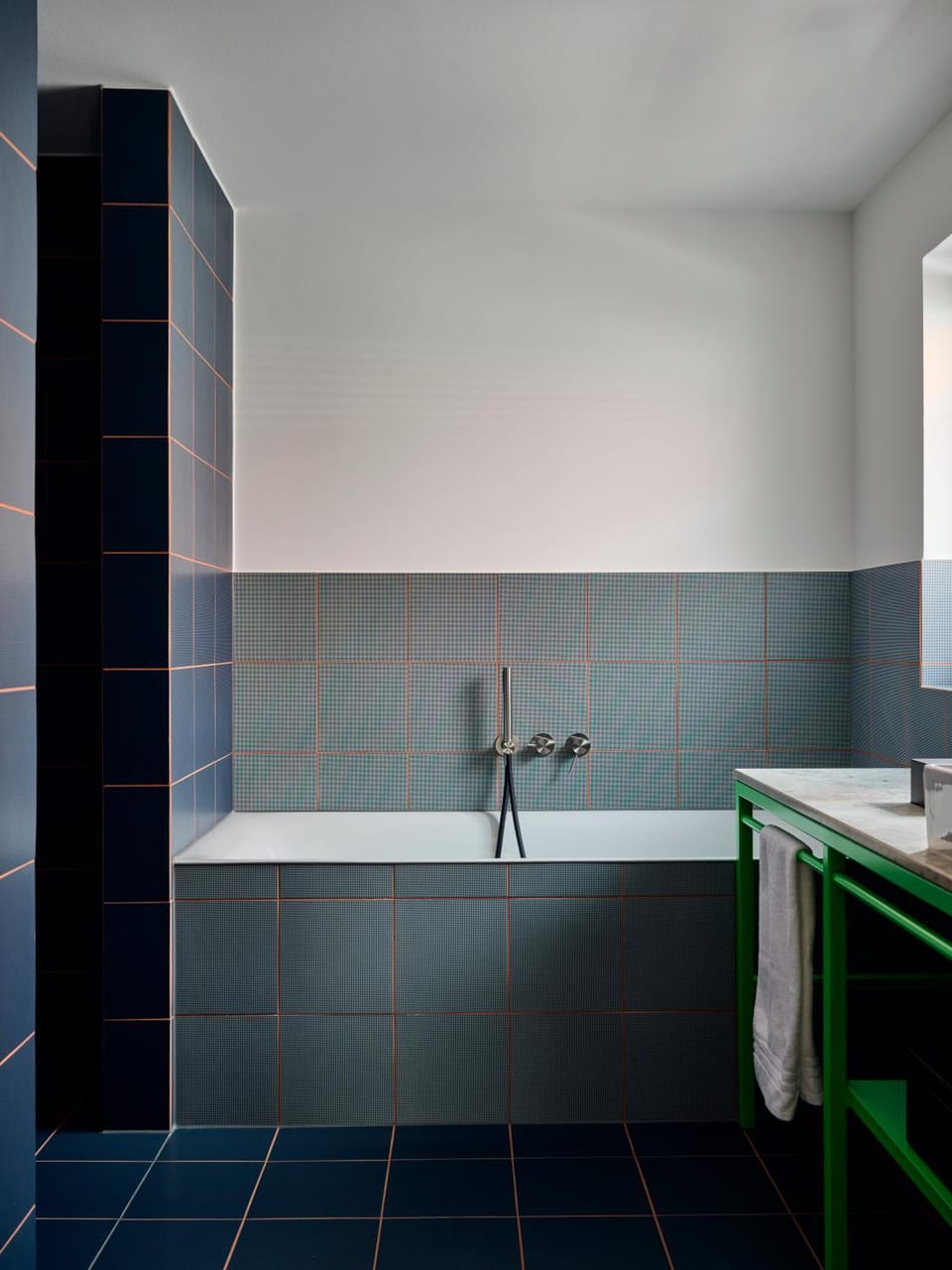 Restaurant/places to eat, Bathroom, Bath