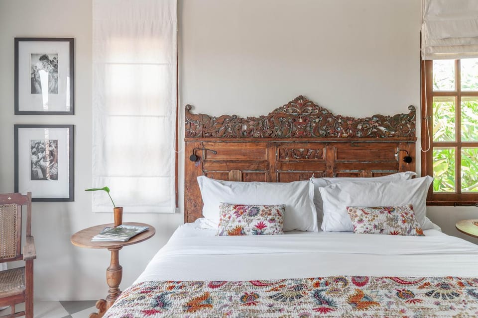Bed, Decorative detail, Bedroom, safe, air conditioner