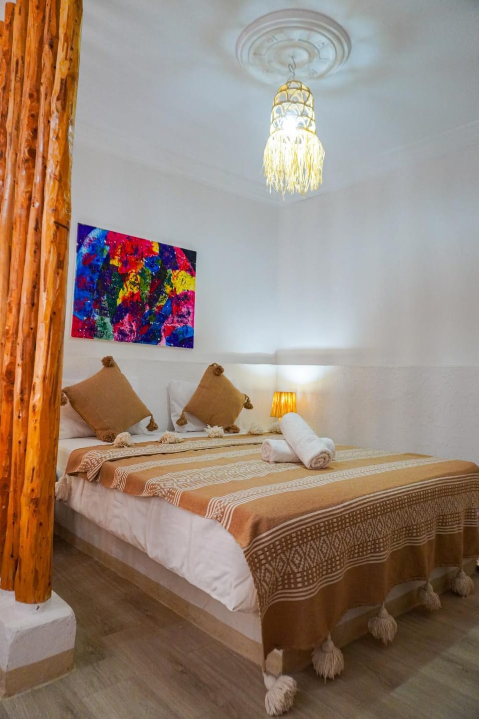 Bed, Photo of the whole room, Bedroom