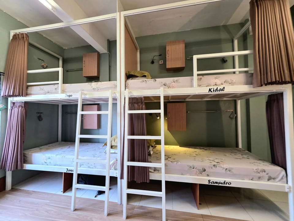 Bed, Bedroom, bunk bed