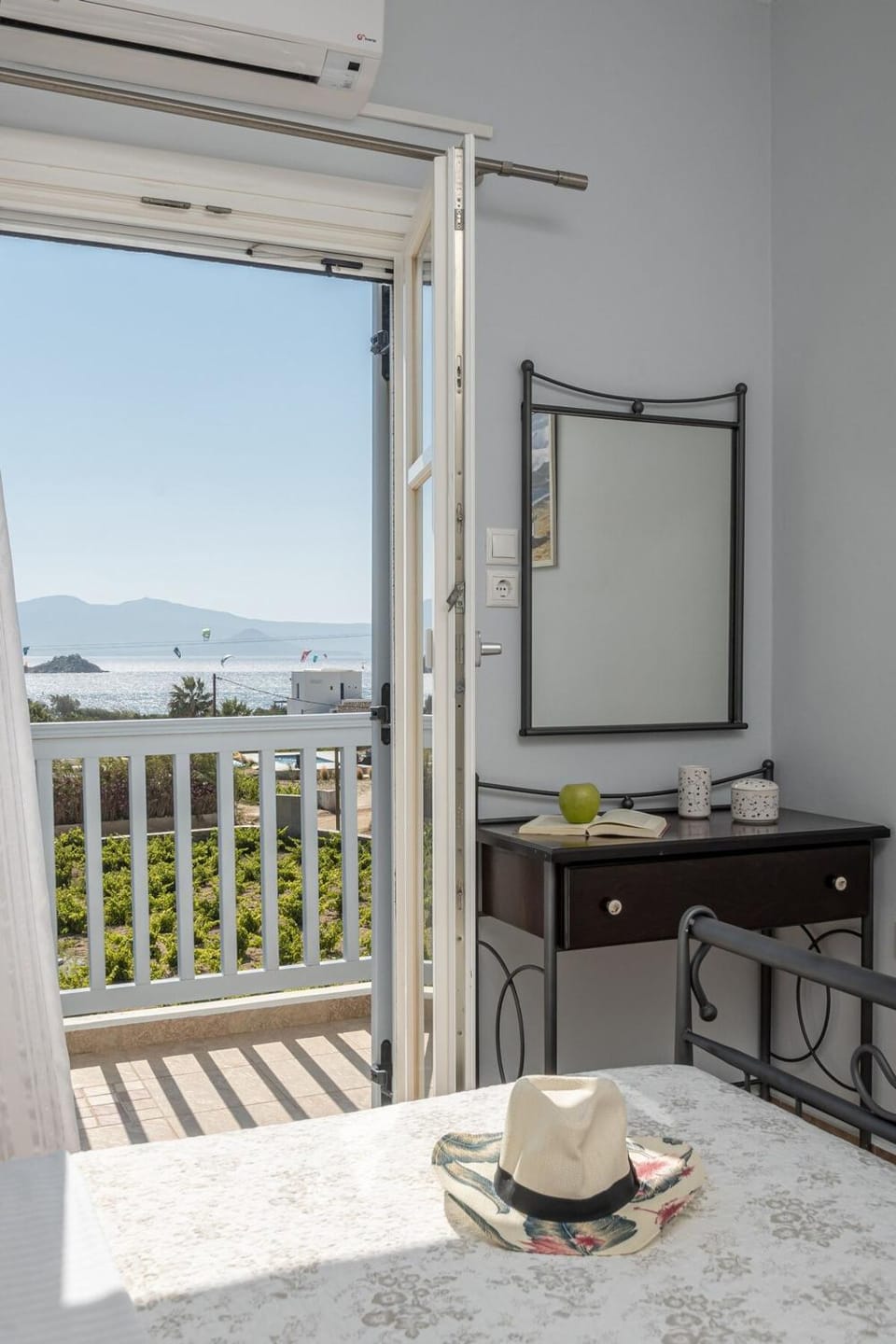 Natural landscape, Balcony/Terrace, Sea view