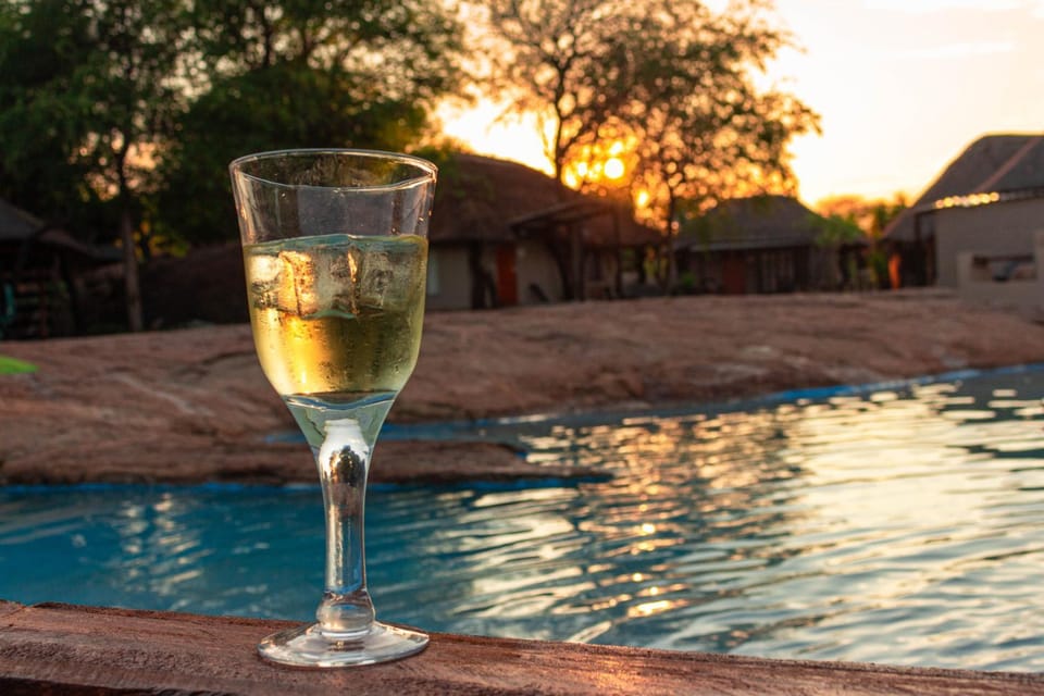 Pool view, Swimming pool, Alcoholic drinks