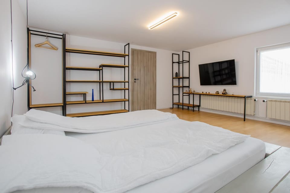 TV and multimedia, Bedroom