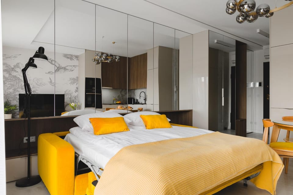 Bed, TV and multimedia, Kitchen or kitchenette, Living room, Photo of the whole room, Seating area, Bedroom, wardrobe