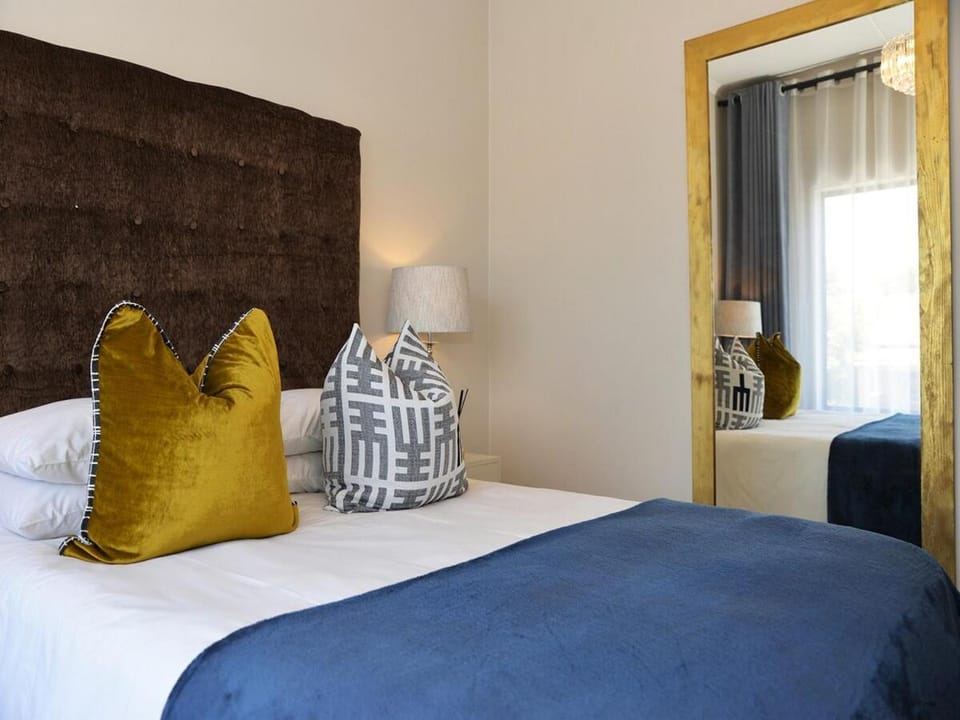 Eirini Elegant Hades Apartment Apartment in Gauteng