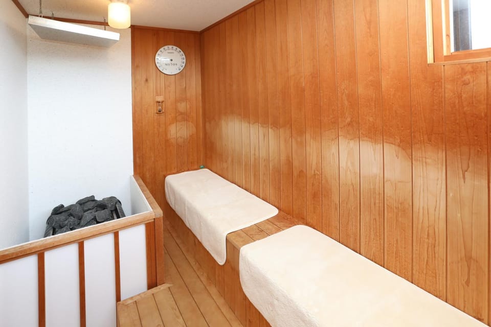 Sauna, Public Bath
