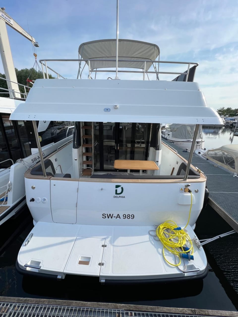 Stilvolle Bootsunterkunft für bis zu 4 Personen Docked boat in Werder