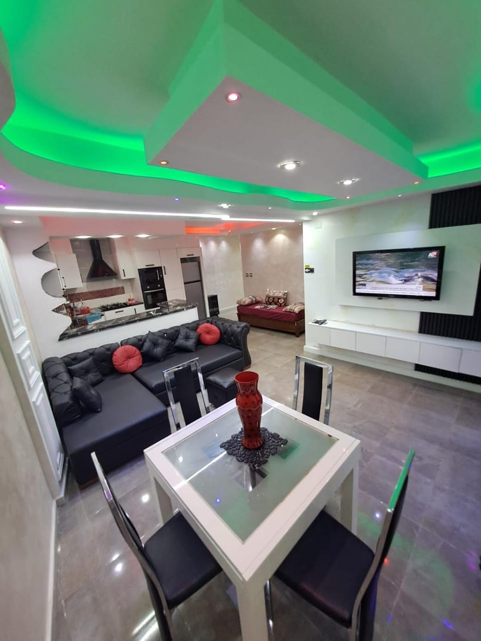 Jolis Grands F2 BEJAIA 49 à 69eur Apartment in Algeria