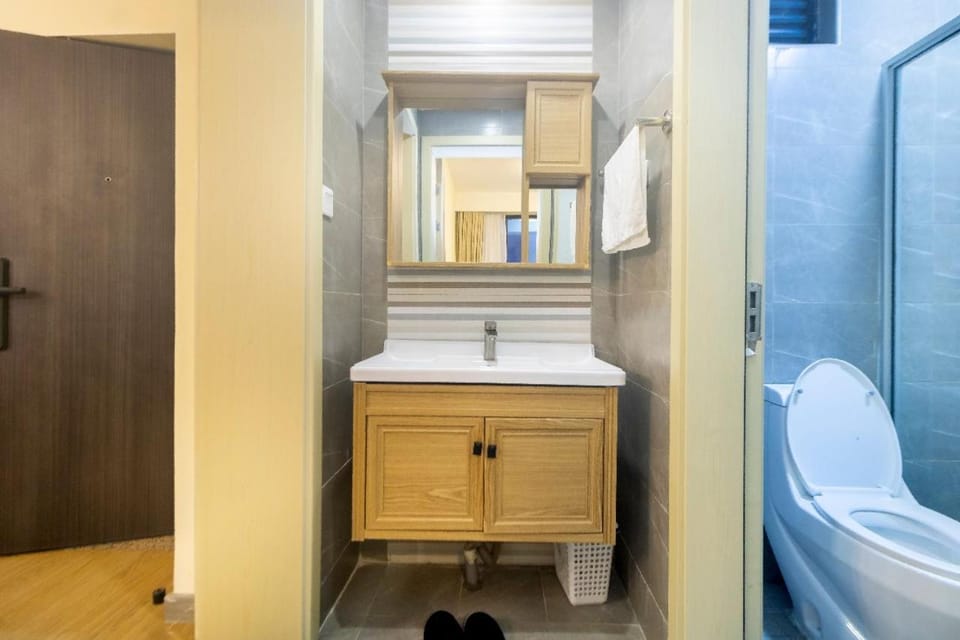 beautiful one bedroom apartment with heated swimming pool fully equipped gym ample parking space and relaxing rooftop with breathtaking views Apartment in Nairobi