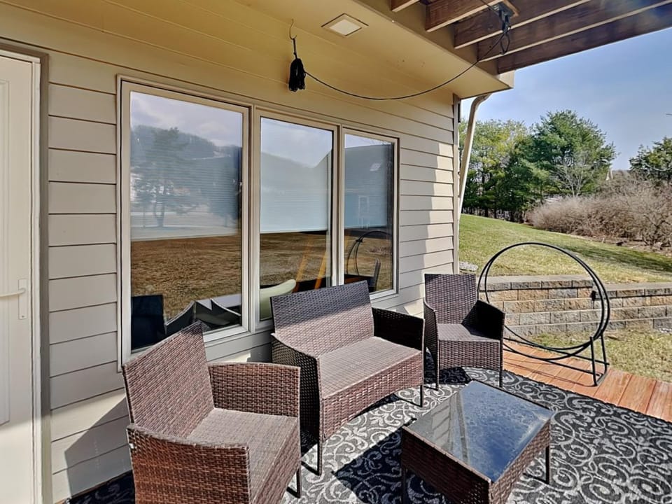Tahoe Este House in McHenry