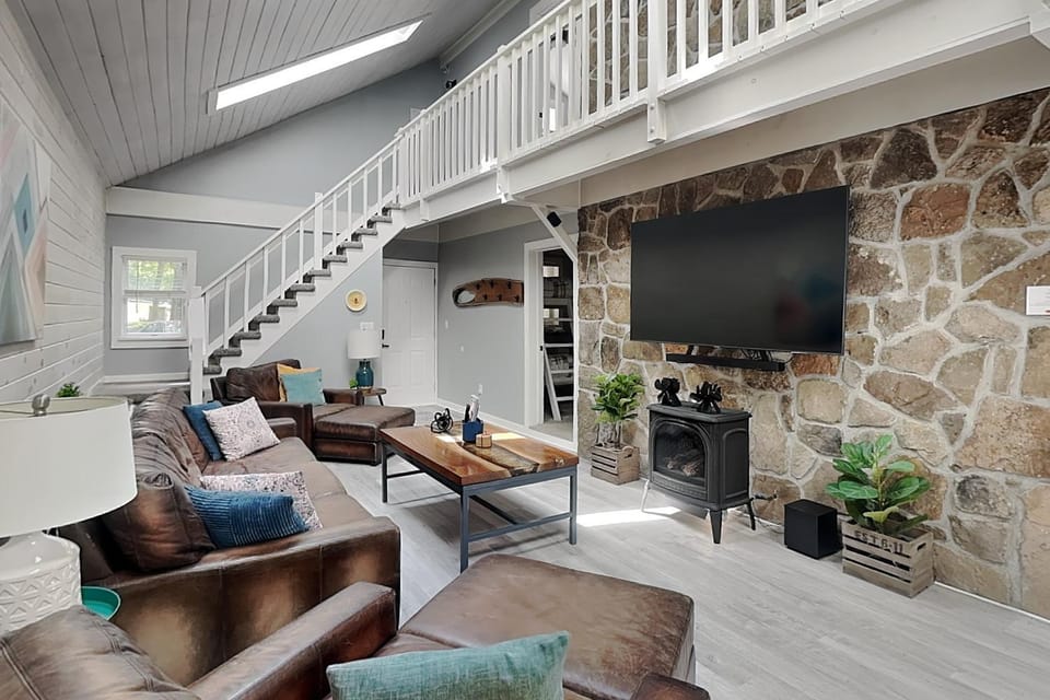 In The Middle House in Deep Creek Lake