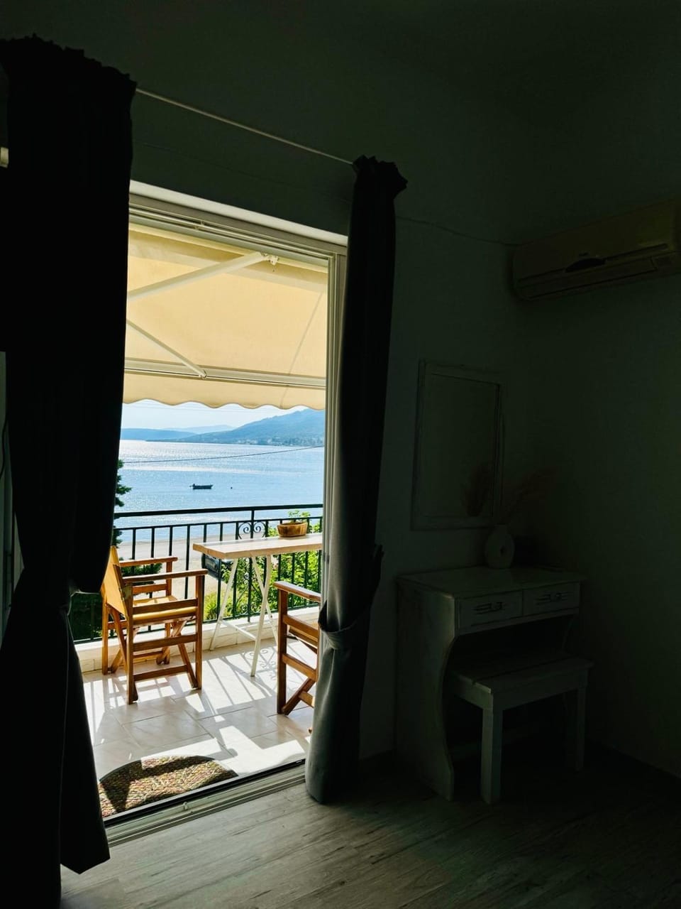 Giorgos concept suites THEA Apartment in Euboea