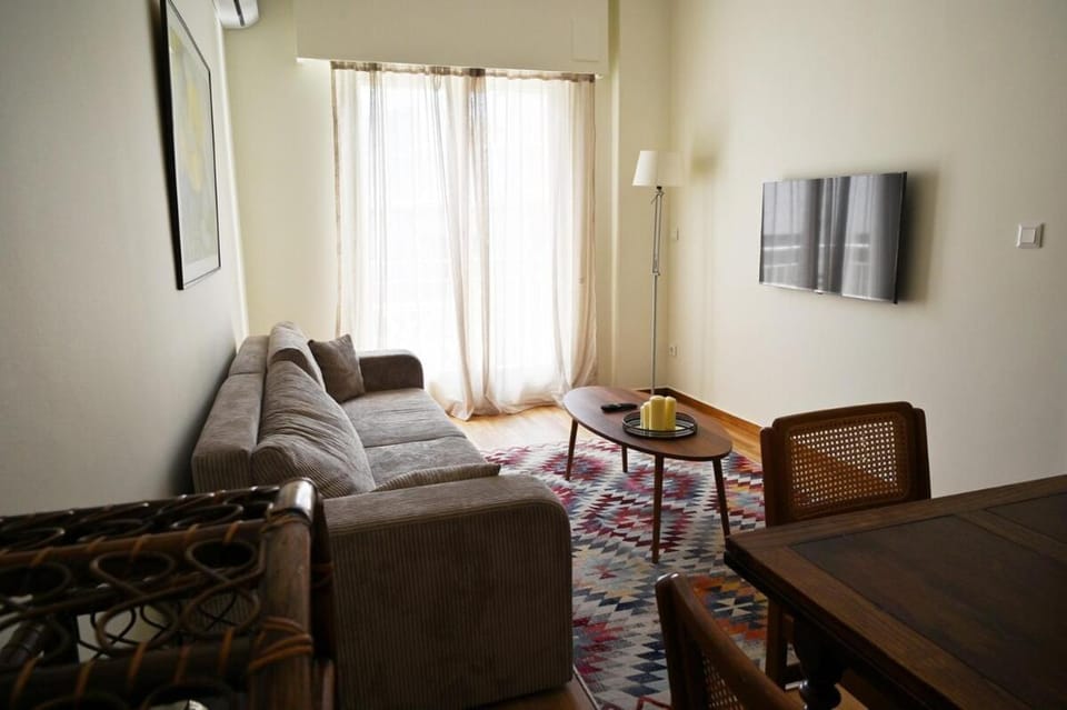 Brand New! Vintage Charm, Modern Comfort Apartment in Athens