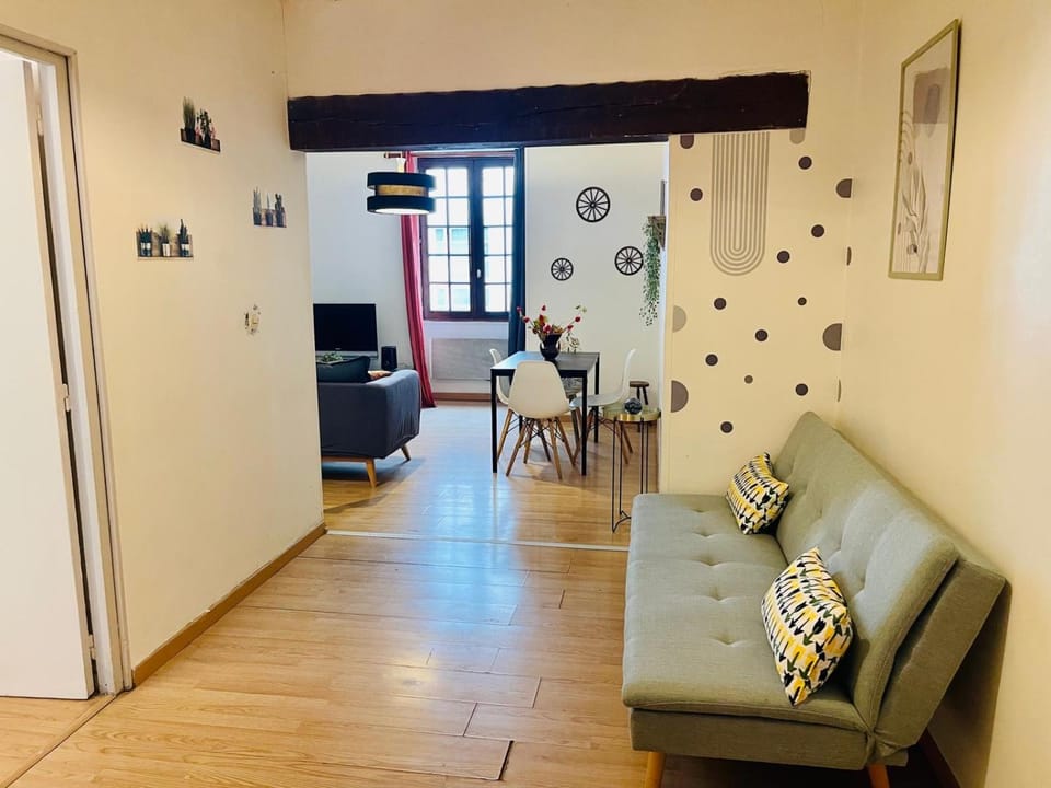 Le Noeud de Bois Apartment in Orléans