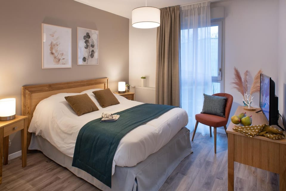 DOMITYS - Le 9e Art Apartment hotel in Drancy