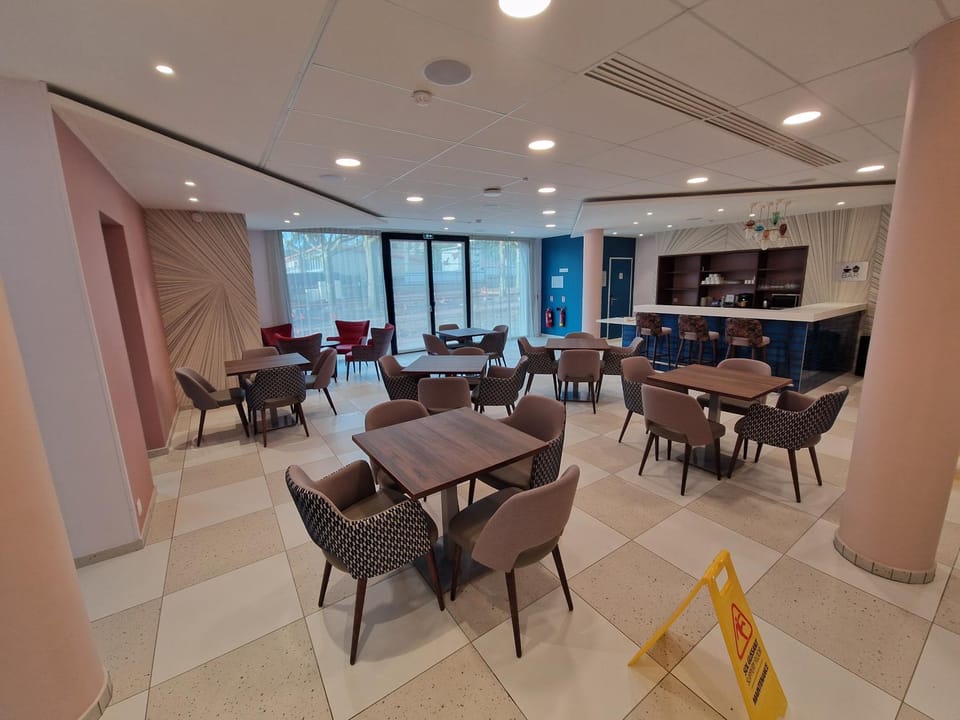 Lounge or bar