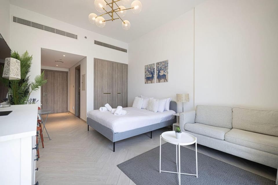 Bed, Living room, Photo of the whole room, Bedroom