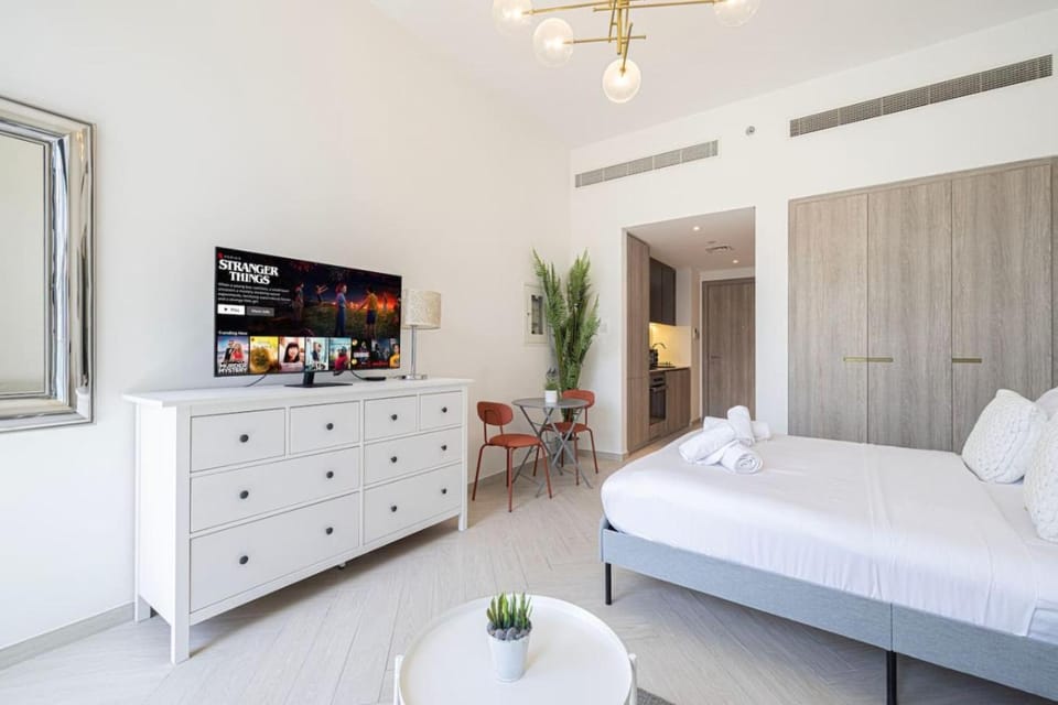 Bed, TV and multimedia, Photo of the whole room, Bedroom, wardrobe
