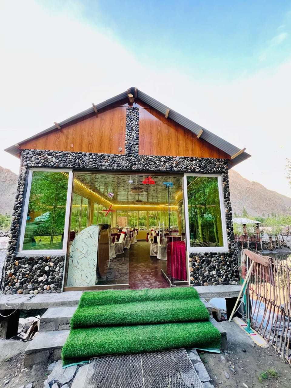 Riverfront resort sooq valley Bed and Breakfast in Pakistan