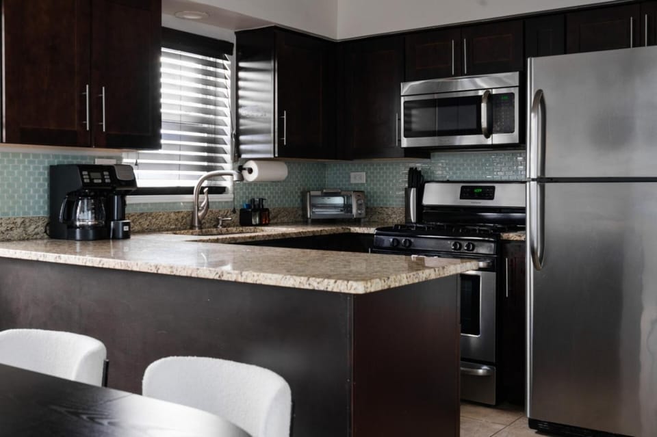 2BR • Newly Furnished Modern Apt • Near O'Hare Apartment in Chicago