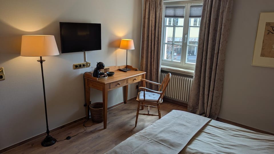 TV and multimedia, Photo of the whole room