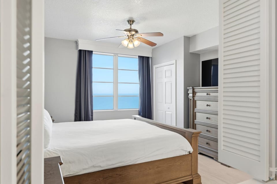 -New Listing!- Stunning 2BR condo with Private Oceanfront Balcony at The Wyndham Ocean Walk Resort House in Florida