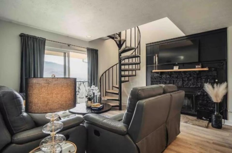 Smoky Mountain Luxurious Serenity Apartment in Pittman Center