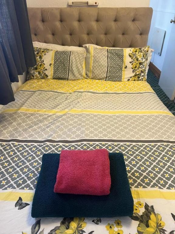 Hylands Hotel Family Suite with Double & Twin Rooms Ideal for Families with Children & Free Parking Hotel in Nottingham