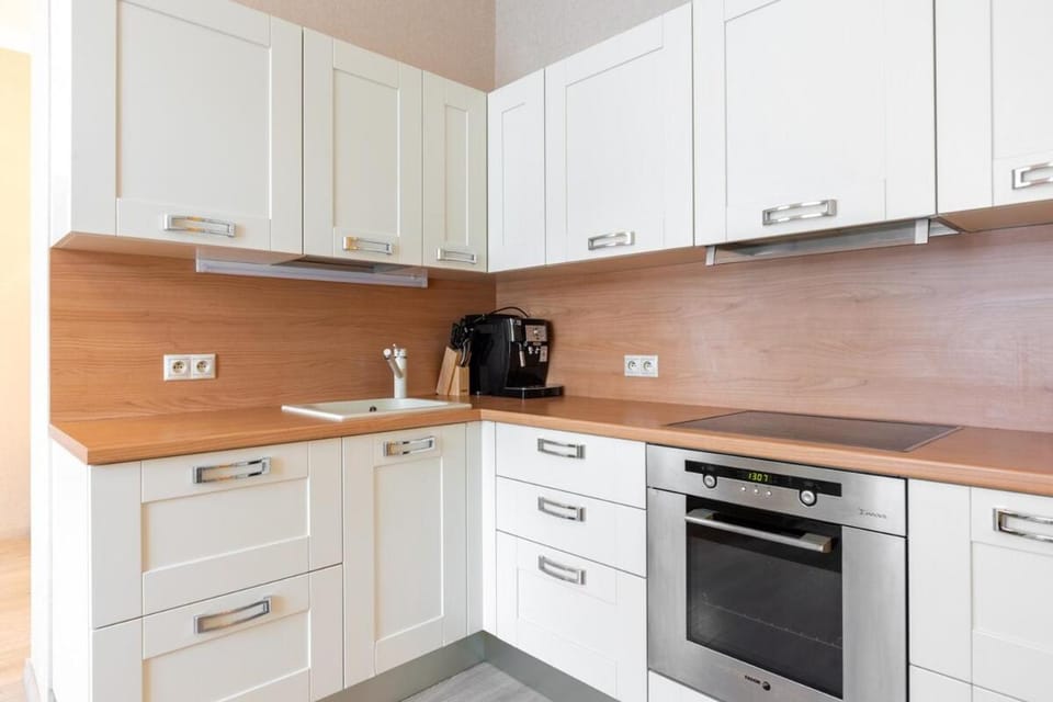 Kitchen or kitchenette, oven, stove