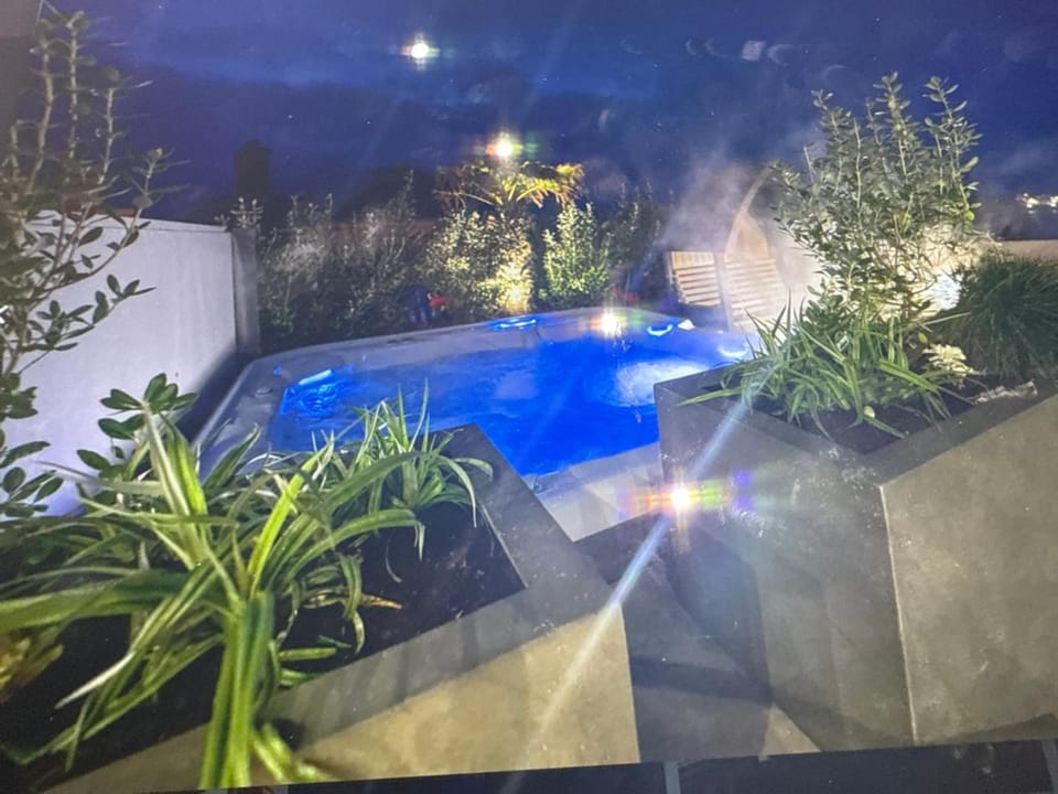 Blackrock Beach House, Portrush Villa in Northern Ireland