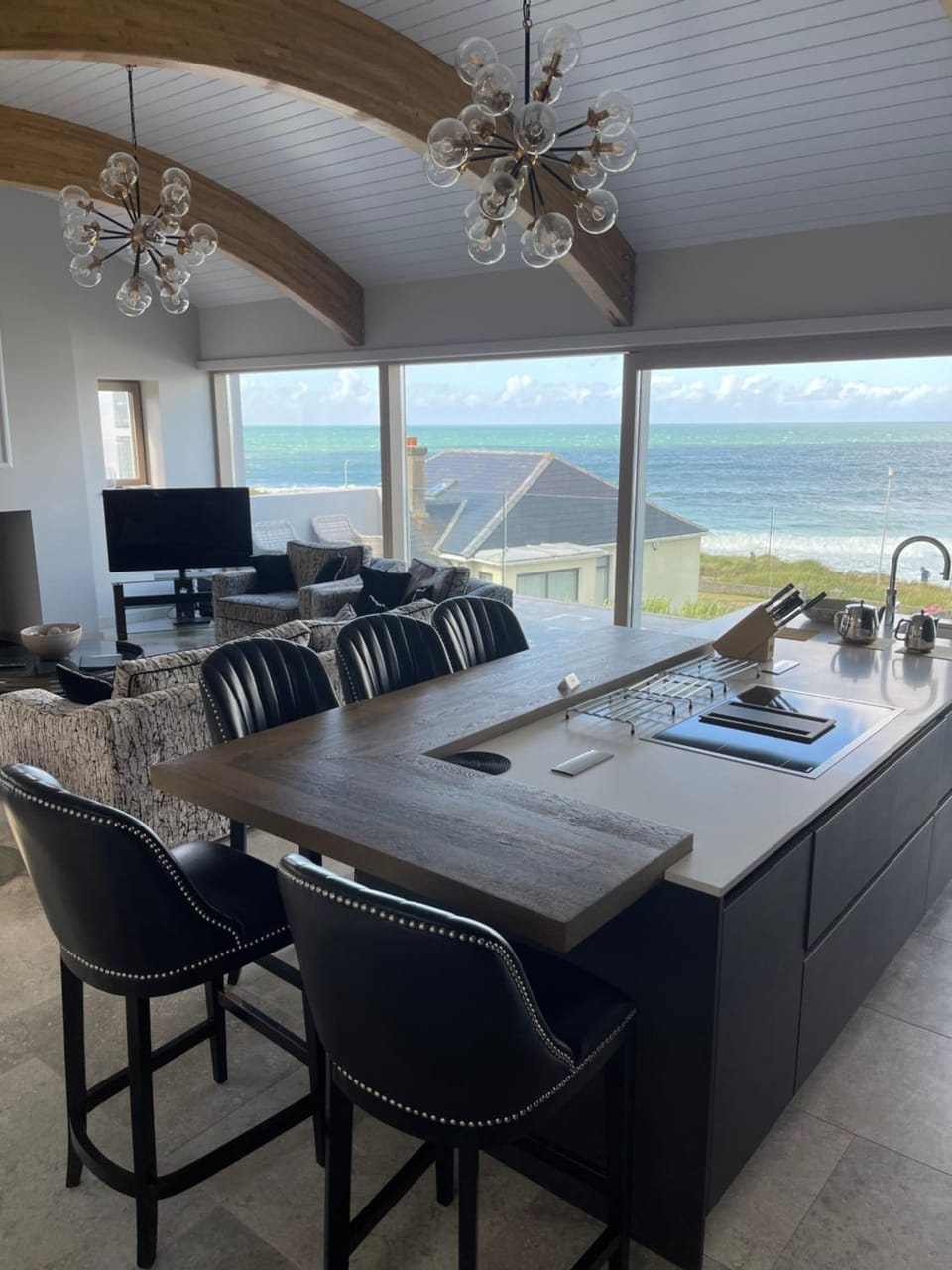 Blackrock Beach House, Portrush Villa in Northern Ireland