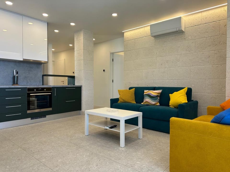 Kitchen or kitchenette, Living room, Seating area