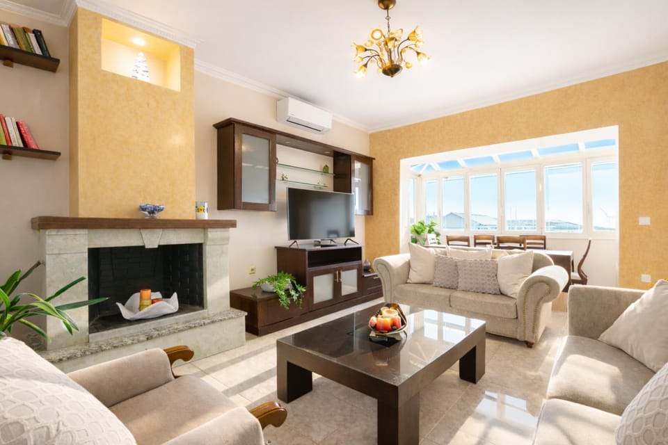 TV and multimedia, Living room, Seating area