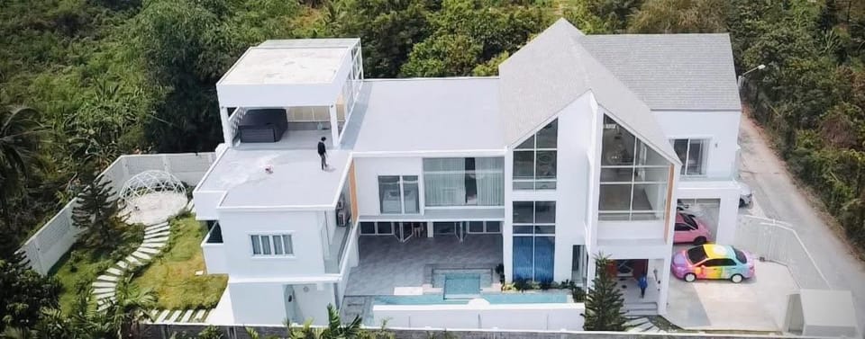 Nordic Villa 5BR Pool, Jacuzzi, Rooftop and More Villa in Bangkok