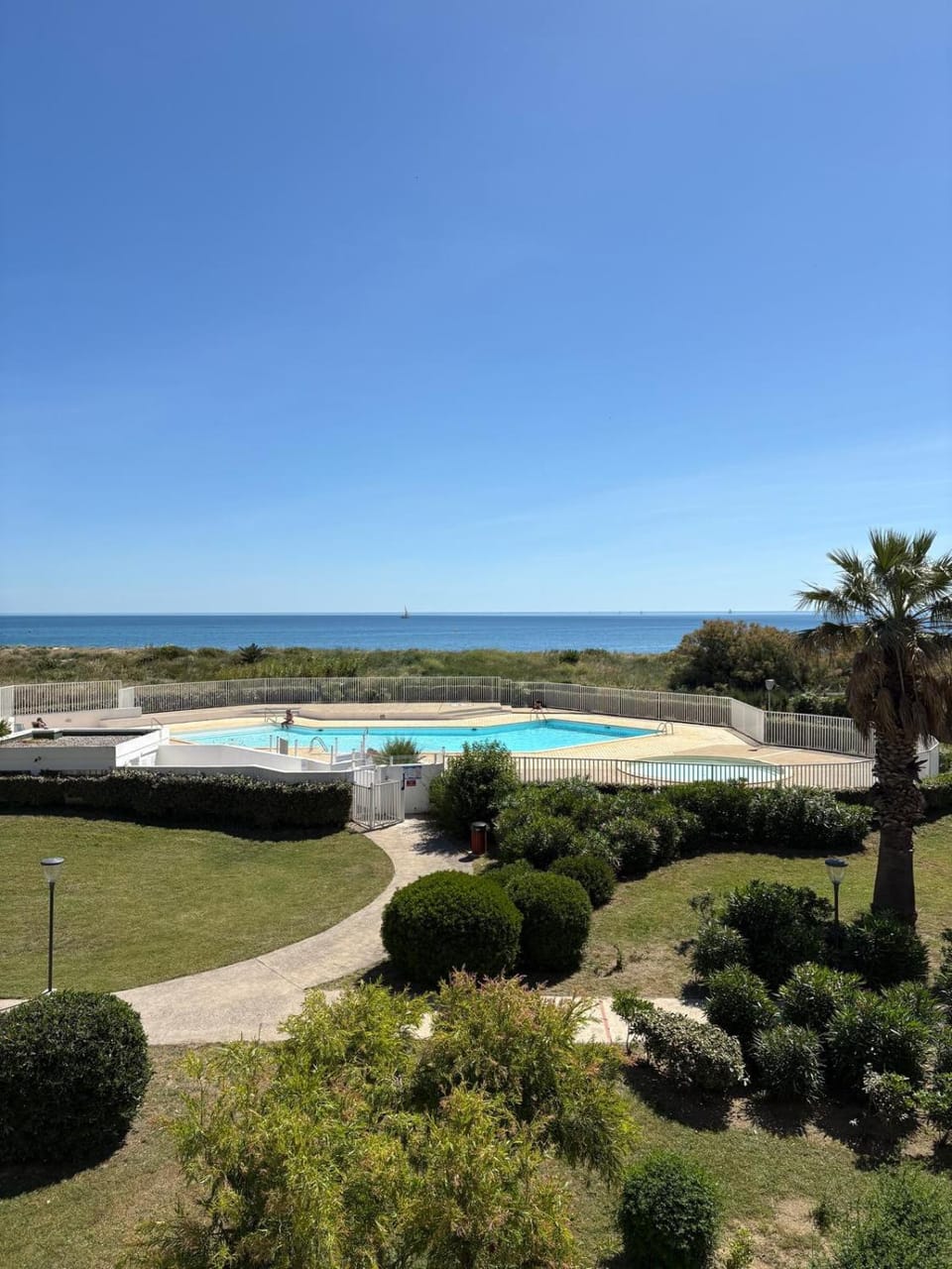 Appart en rez de jardin avec Pisicne Apartment in Saint-Cyprien